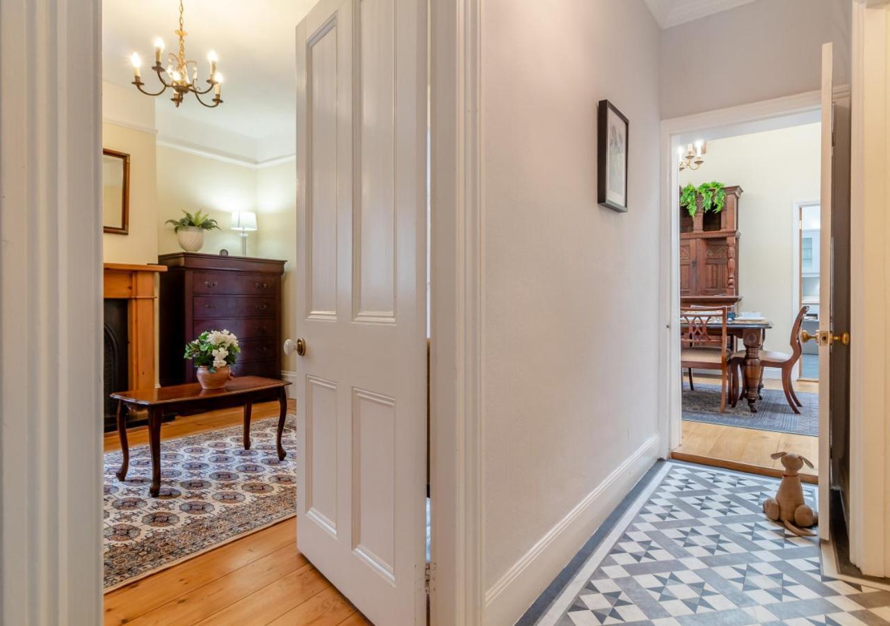39 London Road Villa เฮลส์เวิร์ธ ภายนอก รูปภาพ